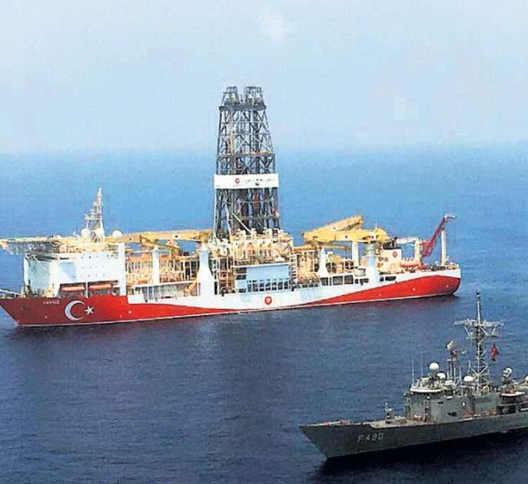 <p>21 Ağustos&nbsp;</p>

<p>Cumhurbaşkanı Erdoğan, &ldquo;T&uuml;rkiye, tarihinin en b&uuml;y&uuml;k doğal gaz keşfini Karadeniz&rsquo;de ger&ccedil;ekleştirdi. Fatih sondaj gemimiz, 20 Temmuz 2020 tarihinde başladığı Tuna-1 kuyusundaki sondajında 320 milyar m3 doğal gaz rezervi keşfetmiş durumda&rdquo; dedi.</p>
