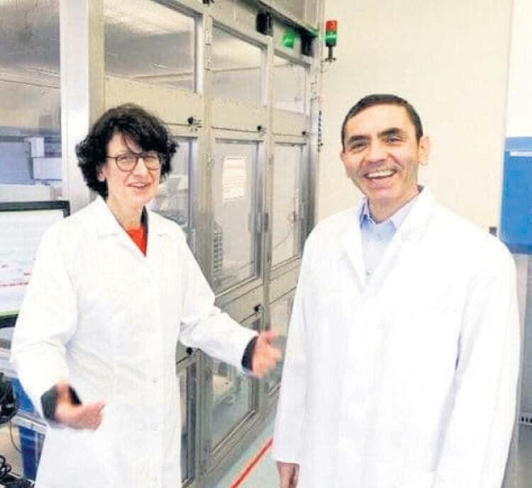 <p>ARALIK - 2 Aralık&nbsp;</p>

<p>İngiltere, ABD'li Pfizer ile T&uuml;rk asıllı Alman bilim insanları Uğur Şahin ve eşi &Ouml;zlem T&uuml;reci'nin kurucusu olduğu BioNTech şirketinin geliştirdiği Kovid-19 aşısının kullanımına onay verdi.</p>
