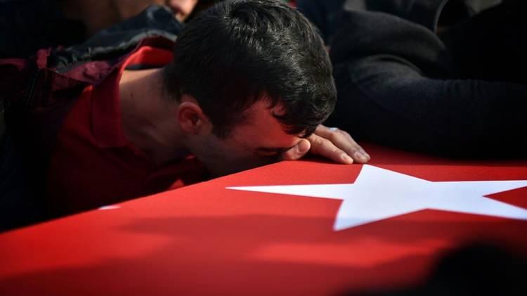 <p>İDLİB ŞEHİTLERİ<br />
Ateşkesi sağlamak &uuml;zere Suriye'nin İdlib b&ouml;lgesinde bulunan TSK unsurlarına şubat ayı i&ccedil;erisinde rejim unsurlarınca yapılan yoğun top&ccedil;u atışları ve hava saldırısında 45 asker ile 1 sivil şehit oldu.</p>
