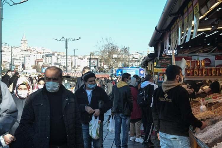 <p>Bir de buranın bir ambiyansı var. Bu hareketi seviyorum ben. Geçen hafta da geldim.</p>
<ul>
</ul>