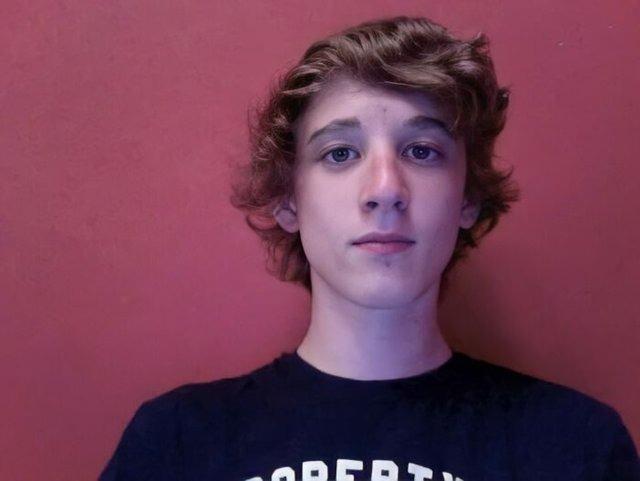 <p>Gray, "Bazen tatildeyken her g&uuml;n fotoğraf &ccedil;ekmek ya da&nbsp;selfie &ccedil;ekerken arkadaşlarımdan arka planda&nbsp;g&ouml;z&uuml;kmemelerini&nbsp;istemek biraz tuhaf ama projeme elimden geldiğince devam edeceğim" diyerek projesinin ilgin&ccedil; yanlarını anlattı.</p>

<p>&nbsp;</p>
