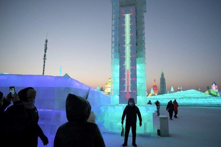 <p>Çin'in en kuzeyinde yer alan Heilongjiang eyaletinin merkezi Harbin'de kar ve buz mevsimi boyunca kültür-sanat etkinliklerini de içeren çeşitli aktiviteler düzenleniyor.</p>
