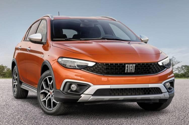 <p><strong>DAHA VERİMLİ VE ÇEVRE DOSTU MOTORLAR</strong></p>
<p>Yeni Egea, 2021 yılında yollara baştan aşağı yenilenen motor ailesiyle çıkacak. İlk olarak yeni Egea, yepyeni 100 HP gücünde 1.0 litrelik GSE T3 motorla donatılacak. Yeni üç silindirli motor mevcut 1.4 litrelik motordan farklı olarak 1500 d/d’den itibaren 190 Nm gibi yüksek bir torku kullanıma sunuyor.</p>