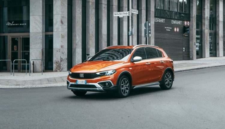 <p>Euro 6D final uyumlu Multijet dizel motorlar, 1.3 litre 95 HP ve 1.6 litre 130 HP (daha önce 120 HP) olmak üzere iki farklı güç seçeneği sunuyor. İyileştirilen performans ve 110 gr/km’den (WLTP normuna göre) başlayan CO2 emisyon değerleriyle yeni dizel motor ailesi yüksek verimlilik seviyesiyle öne çıkıyor.</p>
