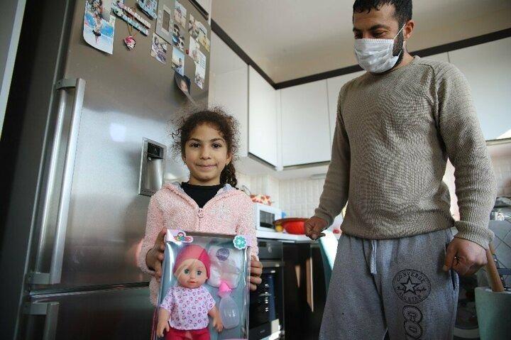 <p>24 Ocak&rsquo;ta merkez &uuml;ss&uuml; Sivrice il&ccedil;esi olan 6.8&rsquo;lik depremde Elazığ ve Malatya&rsquo;da 41 kişini hayatını kaybetti iki şehirde 25 binden fazla bina ise hasar g&ouml;rd&uuml;. Cumhurbaşkanı Recep Tayyip Erdoğan&rsquo;ın talimatıyla depremin olduğu ilk andan itibaren devletin t&uuml;m kurumları Elazığ&rsquo;ın yeniden inşası i&ccedil;in seferberlik anlayışıyla harekete ge&ccedil;ti.</p>
