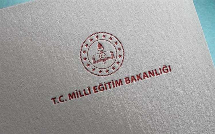 <p>Öte yandan, 5580 sayılı Kanun kapsamında faaliyette bulunan özel öğretim kurumlarından burs vermek isteyen kurumların, burs verilecek öğrenci ve kursiyerlerin tespitine yönelik sınav yapma süreleri mayıs sonuna kadar uzatıldı.<br />
</p>