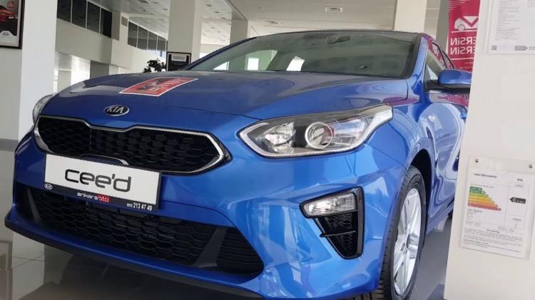 <p>Kia Yeni yıla yeni bir araçla başlamak isteyen otomobil severler için; 2021 yılına özel Ocak ayında binek modellerinde; 100 bin TL’ye yüzde 0,99 faiz ve 24 ay kredi imkânı bulunan otomobil kampanyaları sunuyor.</p>
