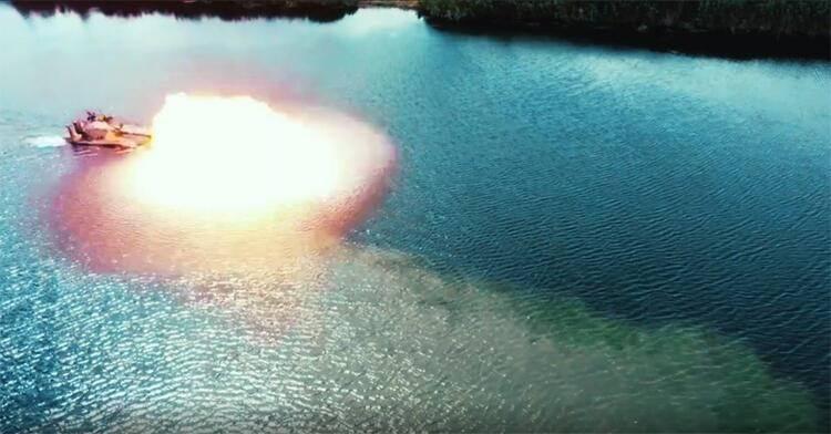 <p>Karadeniz'de yapılan yüzme testinin de başarıyla sonuçlandığı duyuruldu. Test sırasında 18 ton ağırlığındaki tankın birçok kez ateş açtığı görüldü.</p>
<ul>
</ul>