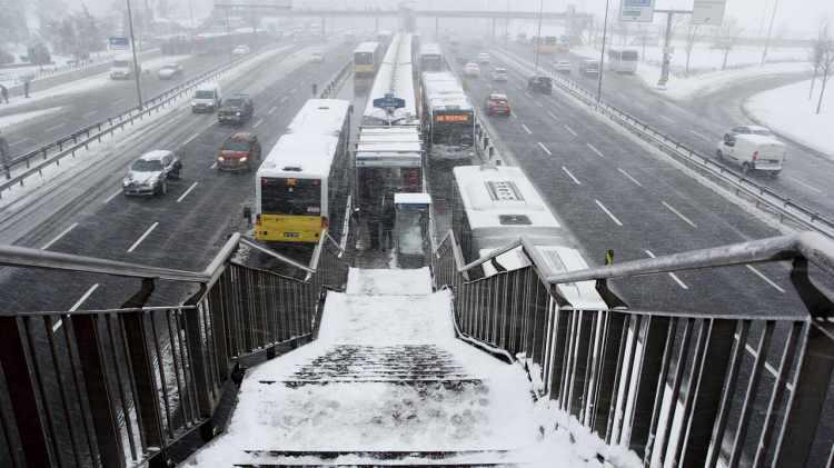Son dakika Meteoroloji'den İstanbul için dikkat çeken kar açıklaması! Peş peşe uyarılar...