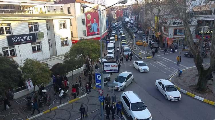 <p>&Uuml;sk&uuml;dar</p>
