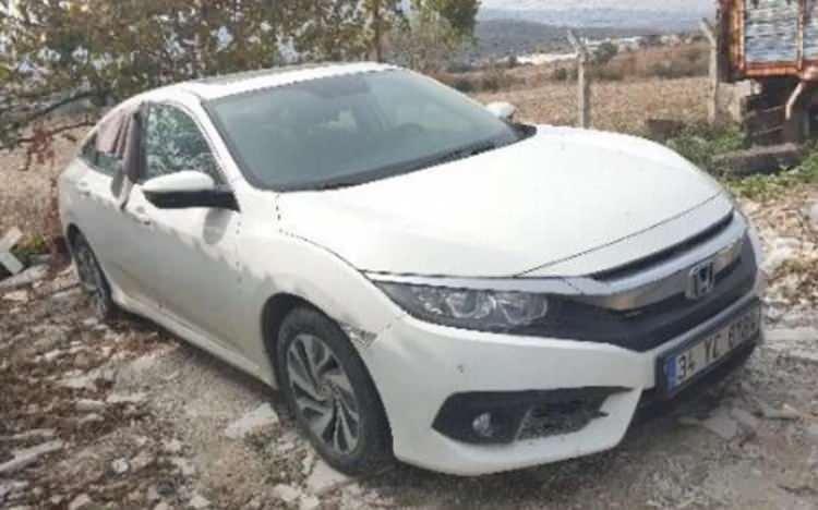 <p><strong>2017 model Honda Civic benzinli</strong><br />
İhale başlangıç bedeli: 116 bin lira<br />
Muhammen bedeli: 220 bin lira</p>
