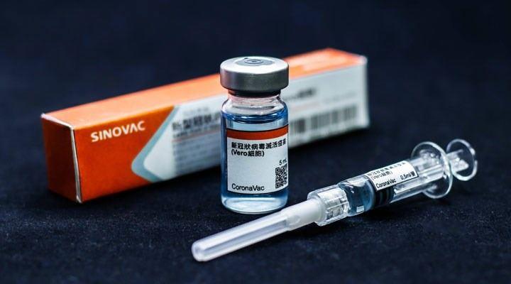 <p>Türkiye'nin de satın aldığı ve Çinli Sinovac Biotech şirketi tarafından geliştirilen "CoronaVac" adlı Kovid-19 aşısının Brezilya'daki yeni sonuçları açıklandı.</p>
