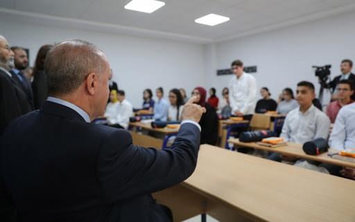 Son dakika: Eğitimde yeni dönem! Erdoğan'a sunuldu: Öğrencileri ilgilendiren kritik gelişmeler