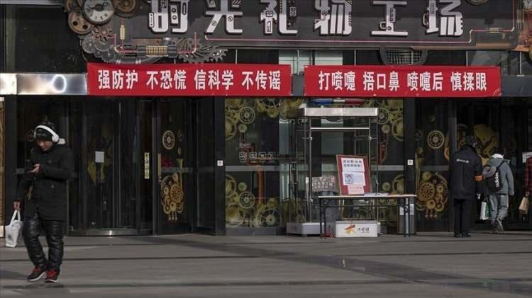 <p>Yerel yetkililer, Wangkui'nin Heilongjiang kasabasında bölgeden çıkmasına izin verilmeyen arabalardan dolayı trafiğin kilitlendiğini söyledi.</p>

<p> </p>
