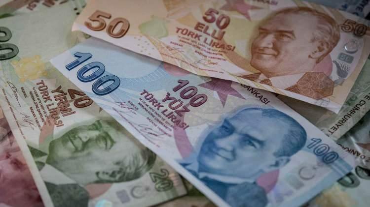 <p><strong>İŞ ARAYANA ÖDENİYOR</strong></p>
<p>İSTİHDAM YARDIMLARI: İşe yönlendirme yardımı da denir. 18-55 yaş aralığındakilere iş görüşmesine giderken yol parası, traş ücreti gibi harcamaları yapması için yılda en çok üç defa verilir. 40-100 lira arasındadır.</p>
