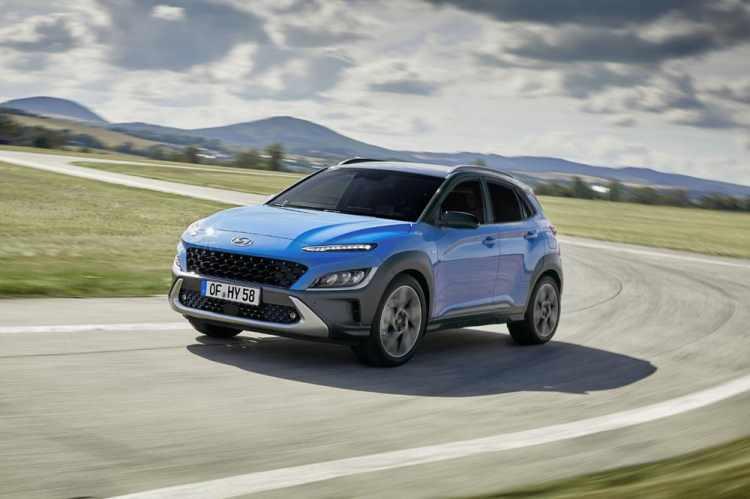 <p><strong>HYUNDAI KONA MAKYAJLANDI</strong></p>

<p>Hyundai, Avrupa'daki iddiasını artırmak i&ccedil;in&nbsp;Kona&nbsp;modelini makyajlayarak geliştirdi.</p>
