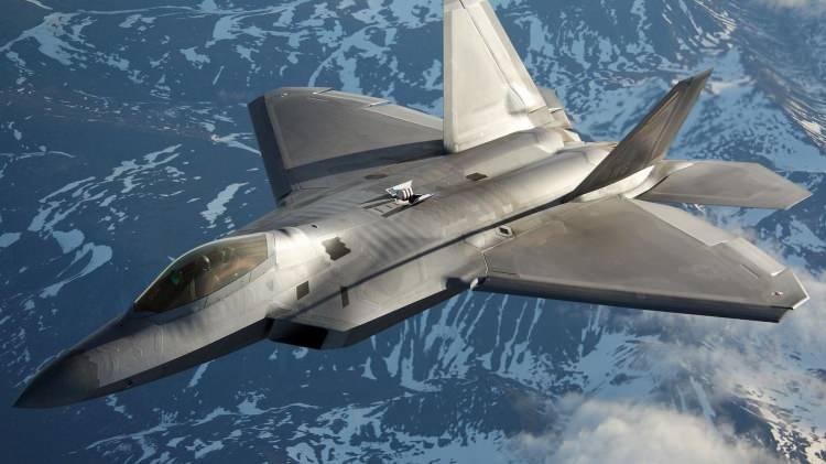 <p>2029 yılında Türk Hava Kuvvetleri'ne teslim edilmesi planlanan Milli Muharip Uçak'ın teknolojik tasarımına başlanıyor. TUSAŞ Genel Müdürü Temel Kotil, MMU'nun titanyum motorunun 3D yazıcıyla vakum altında yapılacağını açıkladı.</p>
