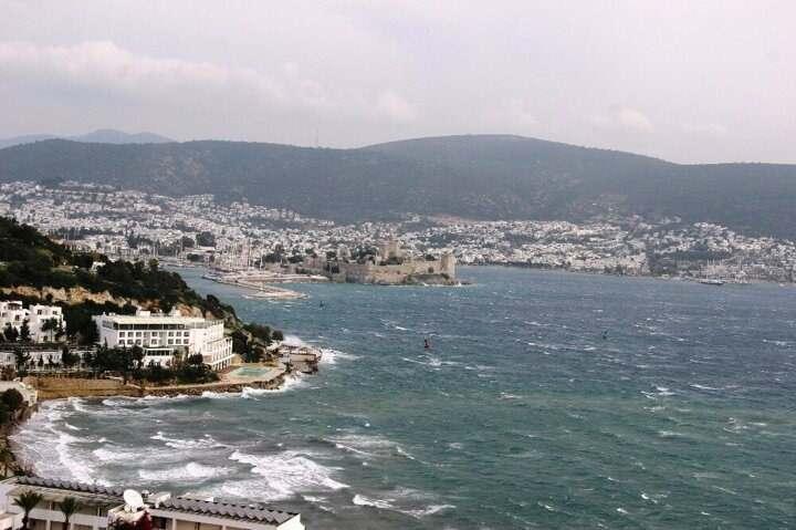 <p>Bodrum Belediyesi ve Liman Başkanlığı, balık&ccedil;ıların ve yat sahiplerinin liman dışına &ccedil;ıkmamaları i&ccedil;in sık sık uyarılarda bulundu.</p>
