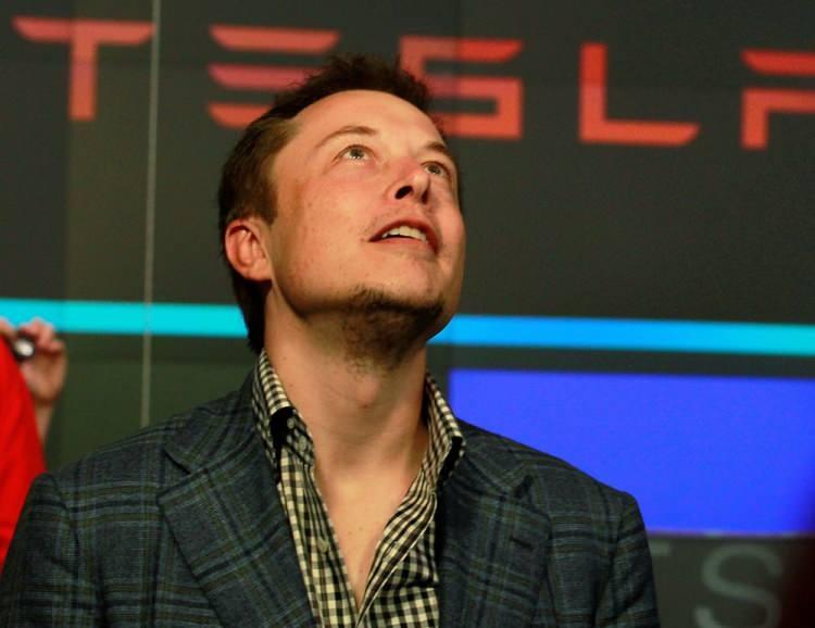 <p>Kısa süre sonra hem SpaceX hem de Tesla sayfaları Facebook'tan kayboldu, ancak Musk bunun "siyasi bir hamle" olmadığını söyledi, yalnızca Facebook'u rahatsız edici bulduğunu ifade etti.</p>
