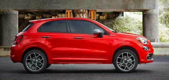 <p>Alçaltılmış gövdesi, özel tasarım detayları ve 150 HP'lik 1.3 turbo benzinli motoru ile 2020 model Fiat 500X Sport, 12.000 TL'ye varan indirim fırsatıyla.</p>
