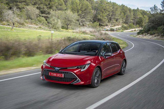<p>Türkiye’de üretilen Toyota C-HR Hybrid 2020 modeller 314 bin 150 TL’den C-HR Hybrid 2021 modeller ise 333 bin 300 TL’den başlayan fiyatlar kampanyada yer alıyor. </p>

<p> </p>
