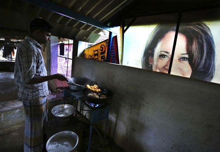 <p>Hindistan'da evler, okullar ve d&uuml;kkanlar Kamala Harris fotoğraflarıyla s&uuml;slendi, tatlılar dağıtıldı ve ayinler d&uuml;zenlendi.</p>

<ul>
</ul>
