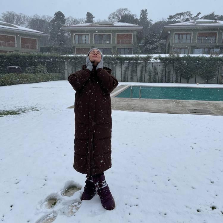 <p><strong>Buse Varol Tektaş</strong></p>

