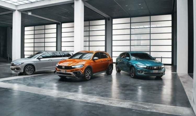 <p><strong>YENİ FİAT EGEA, CROSS VERSİYONUYLA GELDİ</strong></p>

<p>Tofaş’ın 1 milyar dolarlık yatırım yaparak, 2015 yılında seri üretime geçirdiği ve Avrupa başta olmak üzere dünyanın pek çok ülkesine Tipo ismiyle ihraç ettiği Egea model ailesi, yenilendi. Yenilenmeyle birlikte Sedan, Hatchback ve Station Wagon gövde seçeneklerine Crossover sınıfında “Egea Cross” eklendi.</p>
