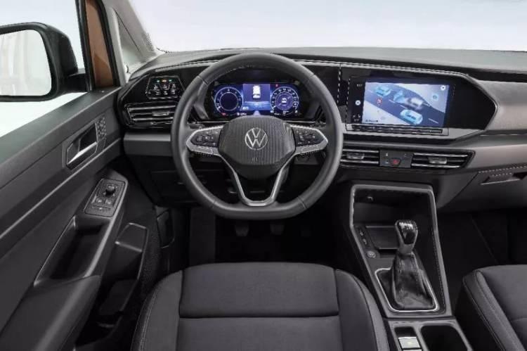 <p><strong>LANSMANA ÖZEL AVANTAJLAR</strong></p>
<p>Yeni teknolojileri ve yeni tasarımıyla sınıfının en iddialı modeli olmayı sürdüren Yeni Caddy'nin 'Impression' modeli 224 bin 900 TL'den, 'Life' modeli 241 bin 900 TL'den, ‘Style' donanım seviyesindeki modeli ise 279 bin 900 TL'den başlayan lansmana özel fiyatlarla satın alınabiliyor. Caddy'nin 'Cargo' versiyonu ise 172 bin 900 TL'den başlayan fiyatlarla satışa sunuluyor.</p>