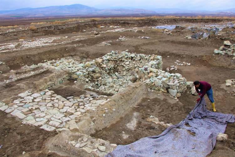 2 bin 600 yıllık &lsquo;Kubaba Sunağı&rsquo; Amasya'da keşfedildi! Bir ilk olduğu s&ouml;yleniyor
