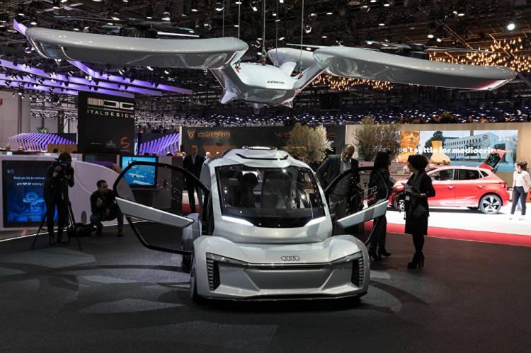 <p>Audi AG, Airbus ve ItalDesign Giugiaro şirketlerinin ortak geliştirdiği insansız uçan elektrikli otomobil</p>