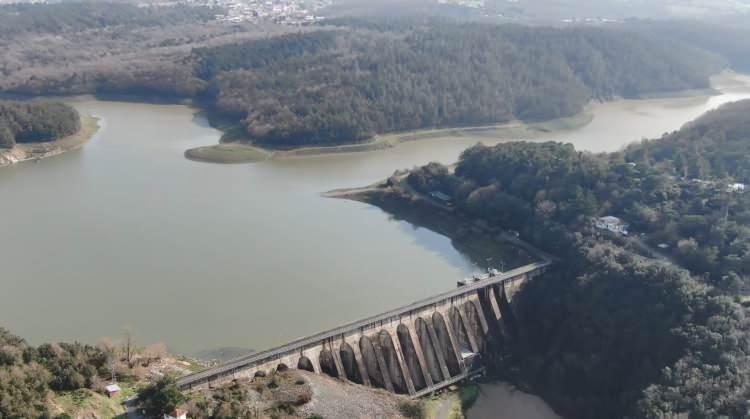 <p>Terkos 'da 61.94 milyon metre küp, Büyükçekmece baraj gölü havzasında ise 61.26 milyon metre küp su bulunuyor.</p>
<p>İstanbul barajlarının bugün itibariyle doluluk oranları şöyle:</p>