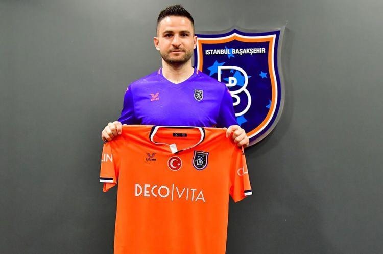 <p>ÖMER ALİ ŞAHİNER</p>
<p><strong>Yeni Takımı:</strong> Başakşehir<br />
<strong>Eski Takımı:</strong> Konyaspor</p>