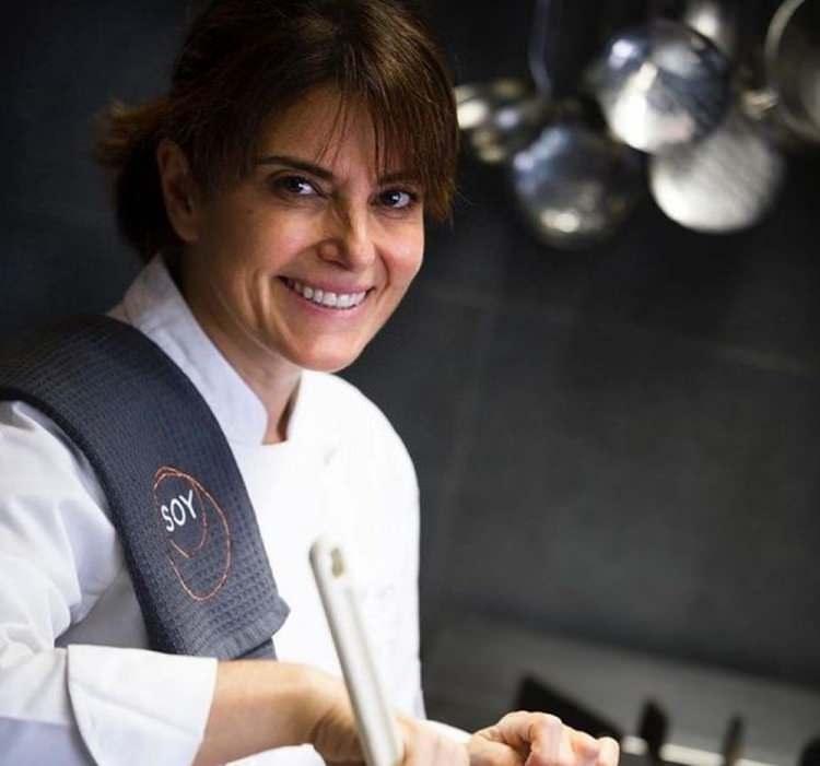 <p>Aylin Yazıcıoğlu: Nicole Restaurant’ın eski kurucusu ve eski şefidir. Paris’te okudu ve çalıştı.</p>

<p> </p>
