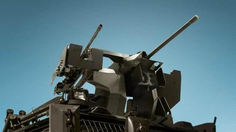 <p>Kara platformlarında yüksek isabet oranı sağlayan Sarp, küçük ve orta kalibre silahlar için geliştirildi. Etkin atış gücünü, hassas keşif yeteneğiyle birleştiren Sarp sistemi hafif ve düşük profil tareti sayesinde, hem taktik kara araçlarında hava ve kara tehditlerine karşı hem de yerleşim bölgelerinde, sabit tesislerde asimetrik tehditlere karşı kullanılabiliyor.</p>
<ul>
</ul>