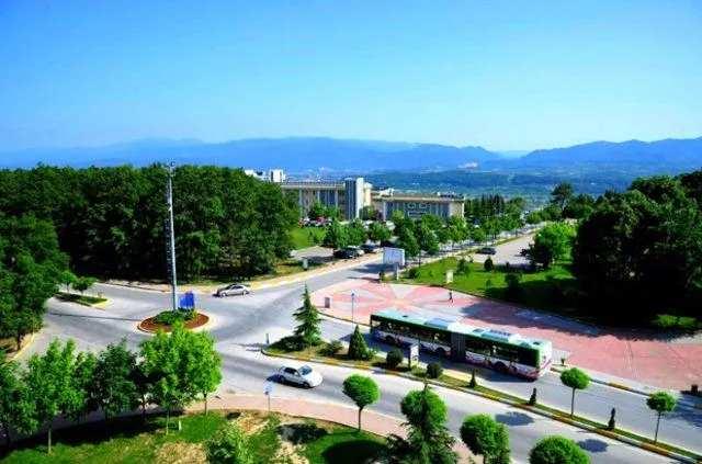 <p><strong>Sakarya 2020 nüfusu</strong><br />
<br />
1 milyon 042 bin 649 kişi.</p>
<p>Geçen yıla göre;<br />
<br />
12 bin 999 kişi arttı.</p>