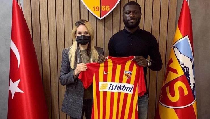 <p>KEVİN LUCKASSEN<br />
<br />
<strong>Yeni Takımı:</strong> Kayserispor<br />
<strong>Eski Takımı:</strong> Viitorul</p>