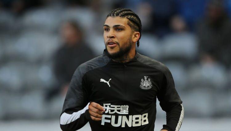 <p>DEANDRE YEDLIN</p>
<p>Yeni Takımı: Galatasaray<br />
Eski Takımı: Newcastle United</p>