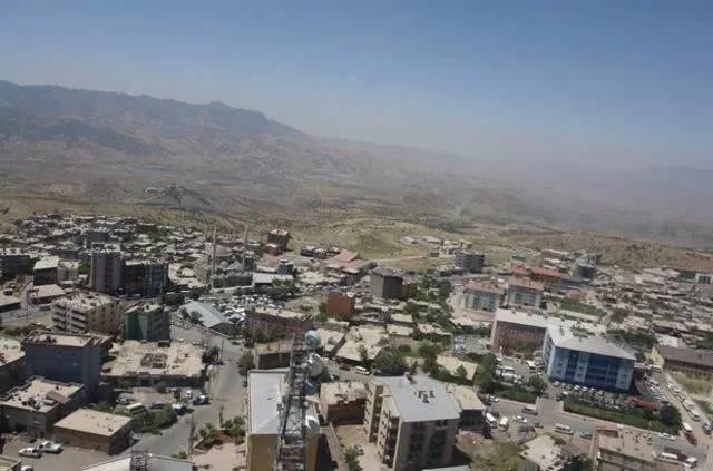 <p><strong>Şırnak 2020 nüfusu</strong><br />
<br />
537 bin 762 kişi.</p>

<p>Geçen yıla göre;<br />
<br />
8 bin 147 kişi arttı.</p>
