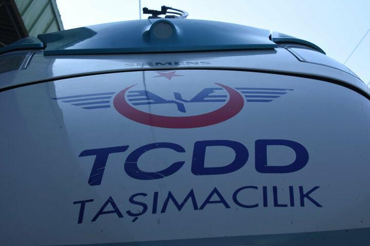 <p>Konya- Karaman- Ulukışla YHT projesi kapsamında Karaman, Niğde, Mersin ve Adana illeri hızlı demir yolu ağlarına bağlanmış olacak.</p>