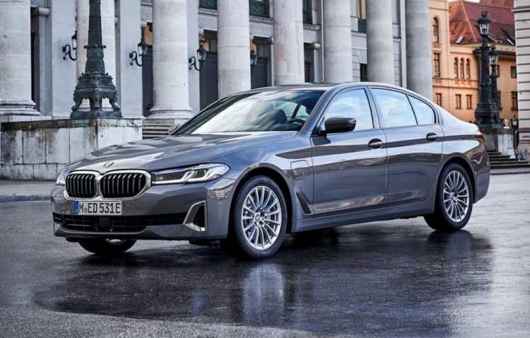 <p>Yeni BMW 530i xDrive Sedan - Special Edition Luxury Line - Otomatik - Mild Hybrid - Benzin</p>

<p>Fiyatı - 1.367.800 TL</p>

<p> </p>
