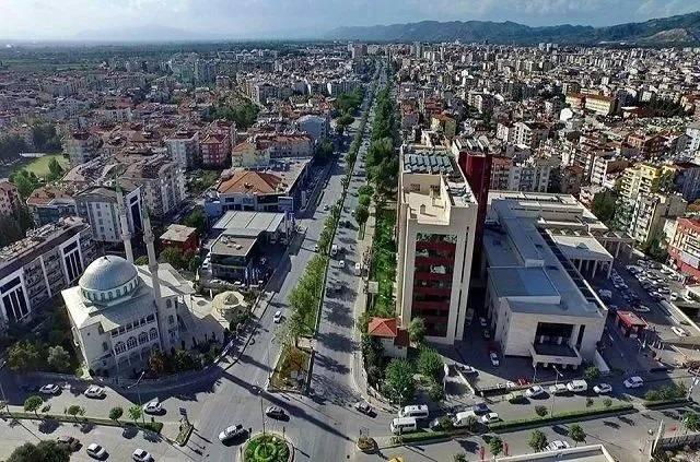 <p><strong>Aydın 2020 nüfusu</strong><br />
<br />
1 milyon 119 bin 084 kişi</p>
<p>Geçen yıla göre;</p>
<p>8 bin 112 kişi arttı.</p>
