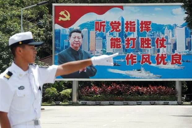 <p>Pekin yönetimi 2019'un başında Tayvan'ın bağımsızlığının bir felaket olacağını duyurmuş, Şi Jinping ada ülkesinin egemenliklerini kabul etmemesi halinde saldırabileceklerini söylemişti. Ada ülkesindeki bağımsızlık yanlılarını tehdit eden Çin lideri Şi, "Tayvan'daki herkes, bağımsızlığın, büyük bir felaket olacağını anlamalıdır" demişti: "Ayrılıkçı herhangi bir adıma izin vermeyeceğiz. Kuvvet kullanmamak noktasında bir söz vermeyeceğimiz gibi, tüm gerekli adımları atmak konusunda da hakkımızı saklı tutacağız"</p>

<p> </p>
