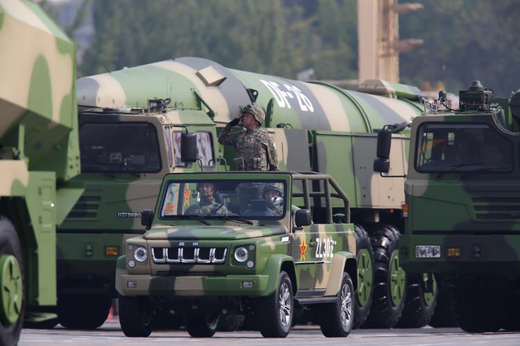 <p>Nükleer başlık taşıyabilen bu tür füzeler insanlara, araçlara ve binalara saldırı gerçekleştirebilir.</p>
<ul>
</ul>