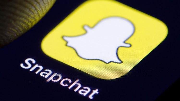 <p>Snapchat</p>

<p> </p>

<p>Görsel odaklı bir diğer uygulama olan Snapchat'te kullanıcılar günlük görsel içerikli paylaşımlar yapabiliyor. Gençler arasında popüler olan uygulama, dünyada 498 milyon kullanıcı tarafından aktif olarak kullanılıyor.</p>
