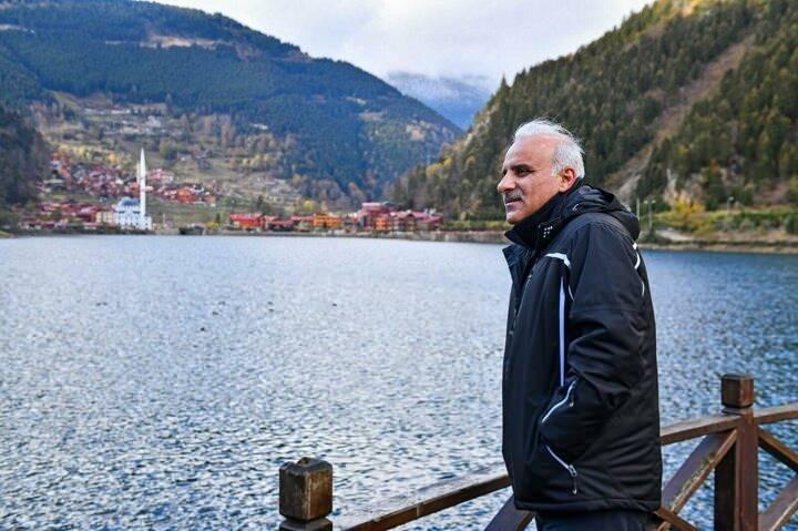 <p>B&uuml;y&uuml;kşehir Belediye Başkanı Murat Zorluoğlu, &ldquo;&Ccedil;ok daha yeşil bir g&ouml;l &ccedil;evresi oluşturmaya &ccedil;alıyoruz. Hedefimiz 2022 yılı sonuna gelindiğinde &ccedil;ok daha farklı bir Uzung&ouml;l ortaya &ccedil;ıkarmak&rdquo; dedi.</p>
