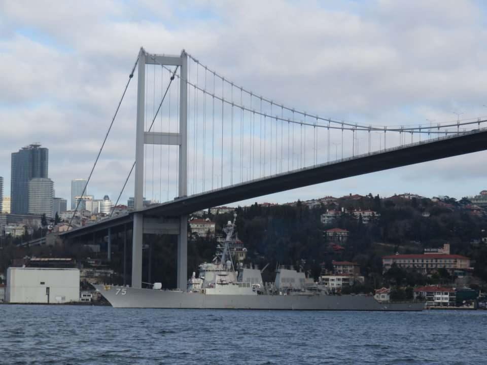 <p><strong>İKİNCİ GEMİ 1 SAAT SONRA GEÇTİ</strong></p>
<p>'USS Porter' füze fırkateyninden yaklaşık 1 saat sonra ise DDG 75 Borda numaralı 'USS Donald Cook' adlı füze fırkateyni Karadeniz'den İstanbul Boğazı'na girdi. İkinci savaş gemisi de yaklaşık 1,5 saatte boğaz geçişini tamamlayarak Marmara Denizi'ne açıldı. </p>