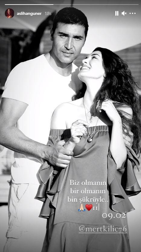 <p><span style="color:#EE82EE"><strong>Aslıhan Güner, 2013 yılında nikah masasına oturduğu kendisi gibi oyuncu olan Mert Kılıç ile evlilik yıl dönümlerini kutladı. Çekimler nedeniyle Ordu'da olan Güner, sosyal medyada romantik bir paylaşımla kutlama yaptı.</strong></span></p>
