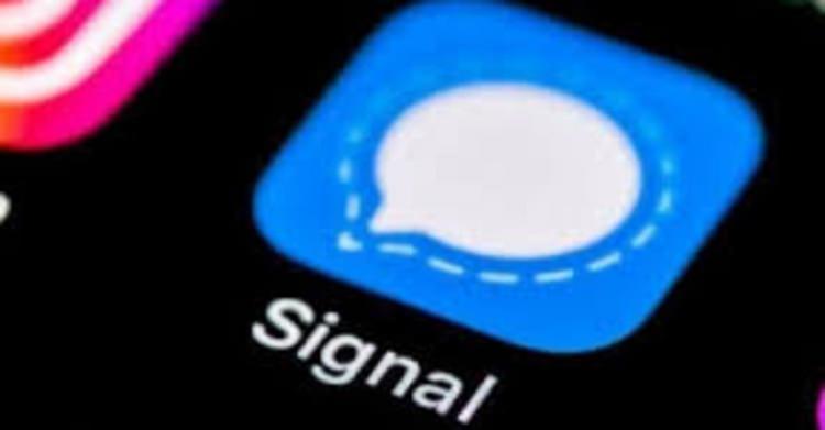 <p>Signal</p>

<p>"Gizliliğe merhaba de" sloganıyla 2014 yılında kullanıma sunulan mesajlaşma servisi Signal, anlık mesajlaşma programlarının sunduğu sesli, görüntülü görüşme gibi birçok özelliği bünyesinde barındırıyor.</p>
