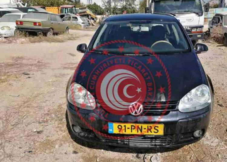 <p><strong>2004 MODEL VOLKSWAGEN GOLF</strong> model araç Ticaret Bakanlığı'nın internet sitesinde  70 bin liradan satışa çıkarıldı. Aracın ihale bitiş tarihi ise 09.02.2021 olarak belirlendi.  </p>

<ul>
</ul>
